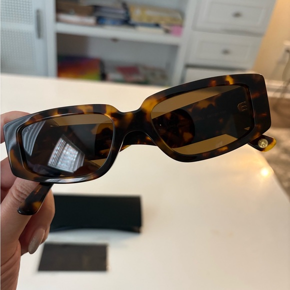 Kimeze sunglasses - Picture 3 of 6